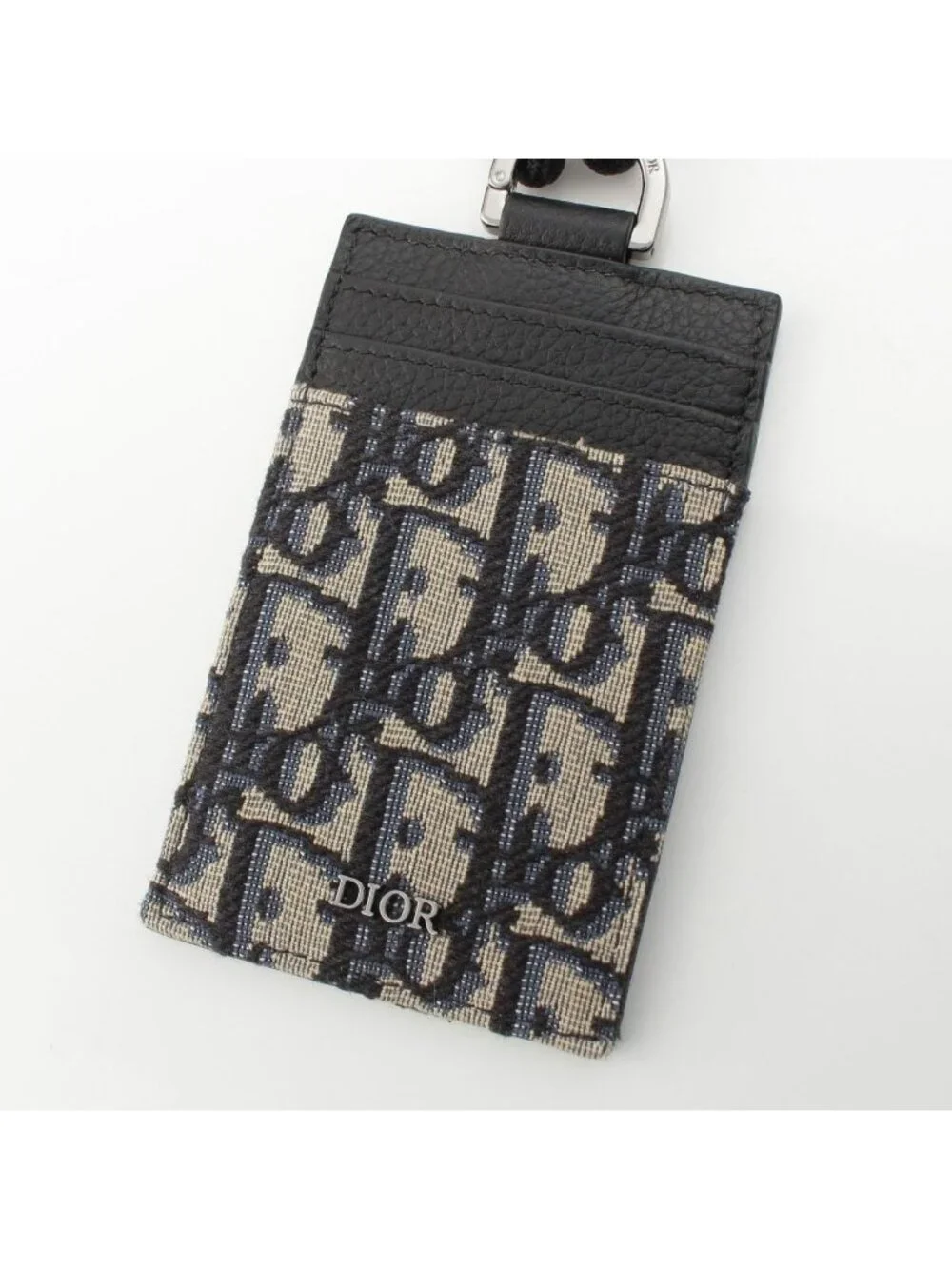 Christian Dior item status